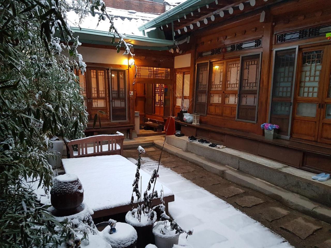 Gongsimga Hanok Guesthouse Seoel Buitenkant foto