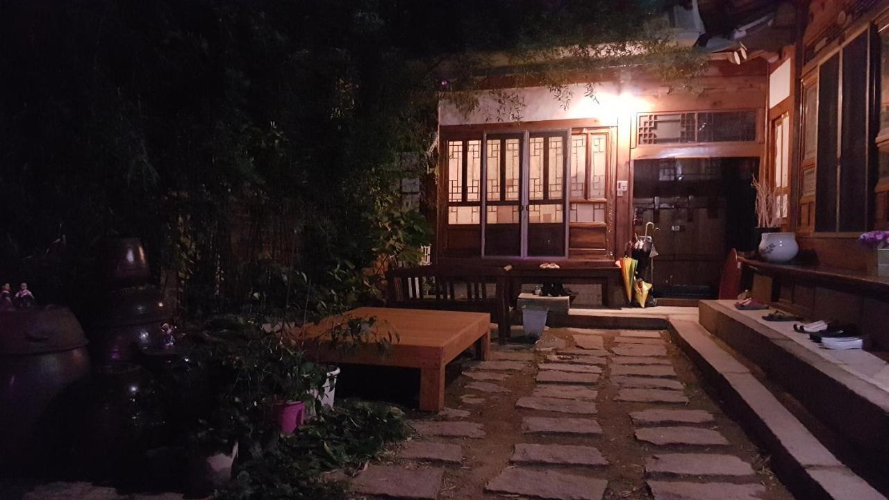 Gongsimga Hanok Guesthouse Seoel Buitenkant foto